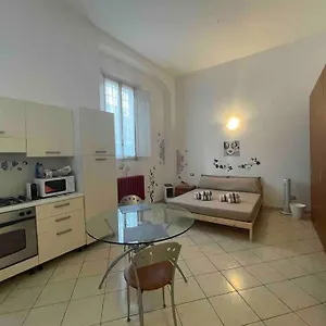Minimal Loft In Centro A Appartamento